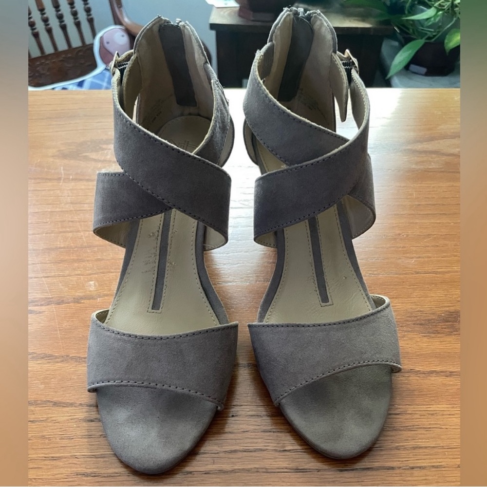 New Directions Taylor Wedge Sandals